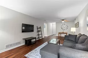 1926 Hunting Lake Ct, Saint Louis, MO 63122 - Photo 3