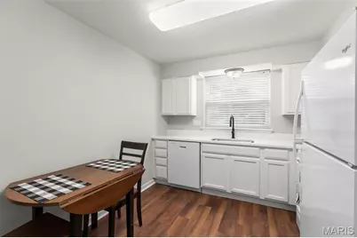 1926 Hunting Lake Court #104, Saint Louis, MO 63122 - Photo 5