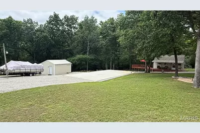 8933 Parrot Drive, French Village, MO 63036 - Photo 11