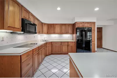 11700 Bayfield Lane, Saint Louis, MO 63128 - Photo 11