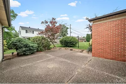 11700 Bayfield Lane, Saint Louis, MO 63128 - Photo 35