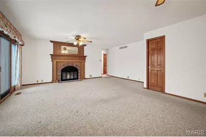 11700 Bayfield Lane, Saint Louis, MO 63128 - Photo 3