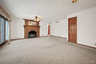11700 Bayfield Ln, Saint Louis, MO 63128 - Photo 3