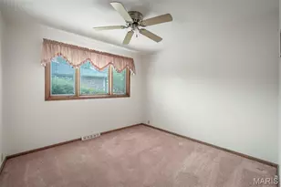 11700 Bayfield Ln, Saint Louis, MO 63128 - Photo 23