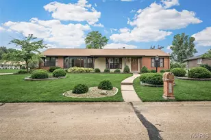 11700 Bayfield Ln, Saint Louis, MO 63128 - Photo 1
