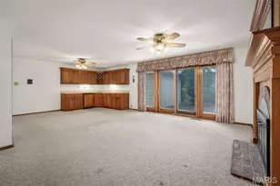 11700 Bayfield Ln, Saint Louis, MO 63128 - Photo 5