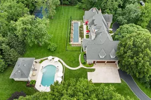 760 Kent Rd, Ladue, MO 63124 - Photo 63