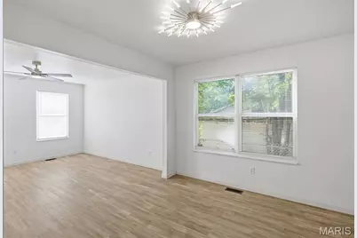 10236 Earl Drive, Saint Louis, MO 63136 - Photo 7