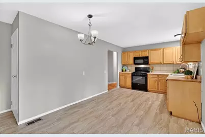 1276 Springhurst Drive, Florissant, MO 63031 - Photo 11