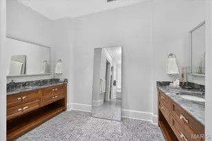 136 N Brentwood Blvd, Clayton, MO 63105 - Photo 29