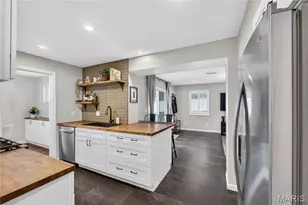 9794 Sherrell Ct, Rock Hill, MO 63119 - Photo 7