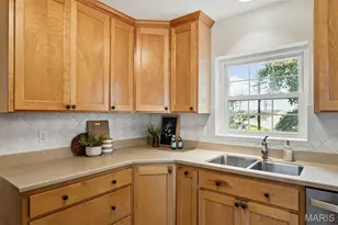 8562 Colonial Ln, Ladue, MO 63124 - Photo 21
