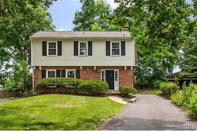 8562 Colonial Lane, Ladue, MO 63124 - Photo 1