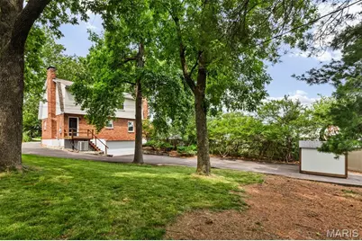 8562 Colonial Lane, Ladue, MO 63124 - Photo 51