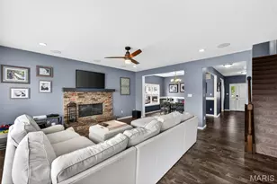 1649 Willowbrooke Manors Ct, Saint Louis, MO 63146 - Photo 5