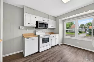 1033 Perry St, Saint Charles, MO 63301 - Photo 29