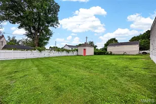 1033 Perry St, Saint Charles, MO 63301 - Photo 7