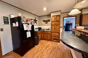 402 W Main St, Shelbyville, MO 63469 - Photo 11