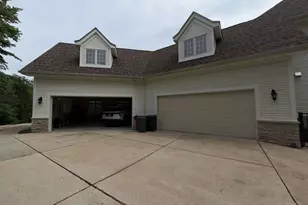 2457 Town and Country Ln, Town and Country, MO 63131 - Photo 45