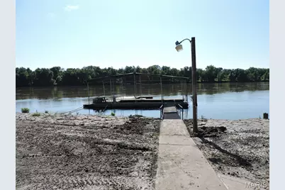 334 N River Rd, Elsberry, MO 63343 - Photo 7