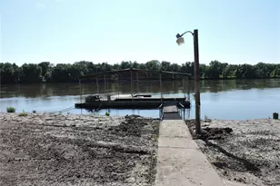 334 N River Rd, Elsberry, MO 63343 - Photo 7