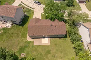464 Fall River Ln, Saint Charles, MO 63304 - Photo 21