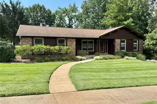 660 Hunters Ridge Dr, Ferguson, MO 63135 - Photo 1