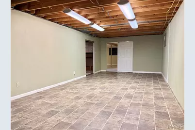 660 Hunters Ridge Drive, Ferguson, MO 63135 - Photo 29