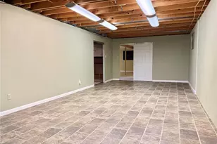 660 Hunters Ridge Dr, Ferguson, MO 63135 - Photo 29