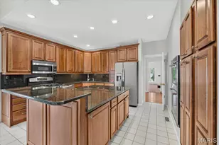 16557 Baxter Forest Ridge Dr, Chesterfield, MO 63005 - Photo 17