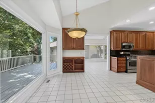 16557 Baxter Forest Ridge Dr, Chesterfield, MO 63005 - Photo 19