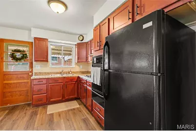 701 Avenue H, Saint Louis, MO 63125 - Photo 11