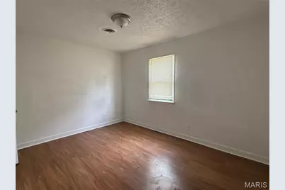 470 Mueller Avenue, Saint Louis, MO 63135 - Photo 5