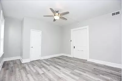 3322 Pennsylvania Avenue, Saint Louis, MO 63118 - Photo 9