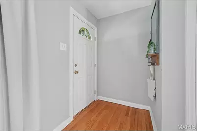 9722 Greenwood Terrace, Saint Louis, MO 63119 - Photo 7