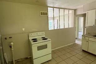 9819 Vickie Pl, Saint Louis, MO 63136 - Photo 3