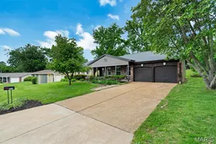 775 Montmartre Dr, Saint Louis, MO 63141 - Photo 5