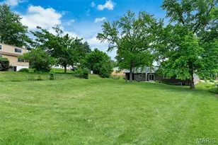775 Montmartre Dr, Saint Louis, MO 63141 - Photo 39