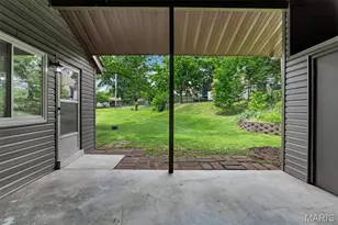 775 Montmartre Dr, Saint Louis, MO 63141 - Photo 33