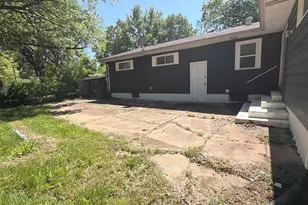 10132 Tamworth Dr, Dellwood, MO 63136 - Photo 13