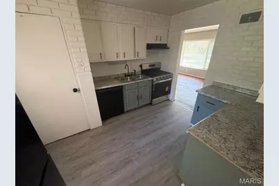 10132 Tamworth Drive, Dellwood, MO 63136 - Photo 3