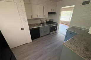 10132 Tamworth Dr, Dellwood, MO 63136 - Photo 3