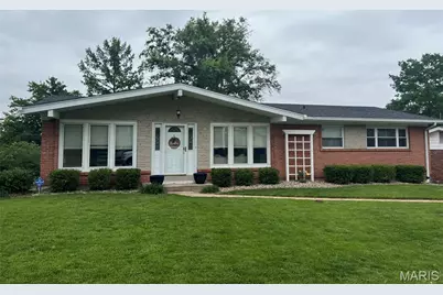4640 Tauneybrook Drive, Saint Louis, MO 63128 - Photo 1