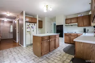 1341 Montevale Ct, Fenton, MO 63026 - Photo 3