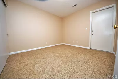 391 W Wood Street, Troy, MO 63379 - Photo 13