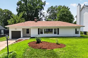 634 Warrenton Dr, Kirkwood, MO 63122 - Photo 1