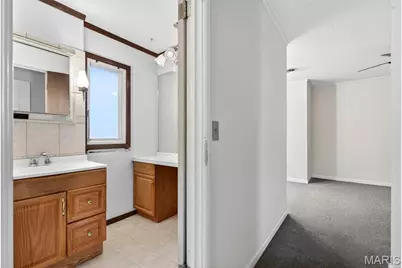 9512 Carnival Drive, Saint Louis, MO 63126 - Photo 33