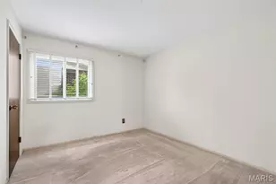 9512 Carnival Dr, Saint Louis, MO 63126 - Photo 29