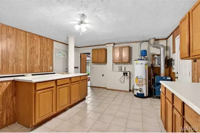 9512 Carnival Drive, Saint Louis, MO 63126 - Photo 17
