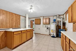 9512 Carnival Dr, Saint Louis, MO 63126 - Photo 17